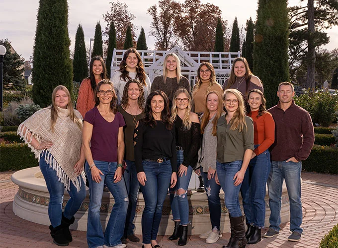 Chiropractor Lincoln NE Joni Smith With Team